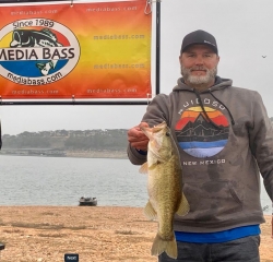 Click to view scottsmith-bigbass.JPG