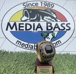 Click to view ChicotRing.JPG